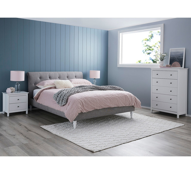 Chester Queen Bed